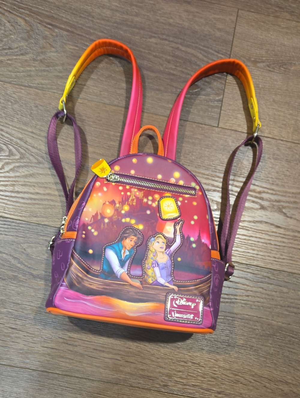 NWOT LOUNGEFLY GLOW IN THE DARK DISNEY RAPENZEL MINI BACKPACK...#8191